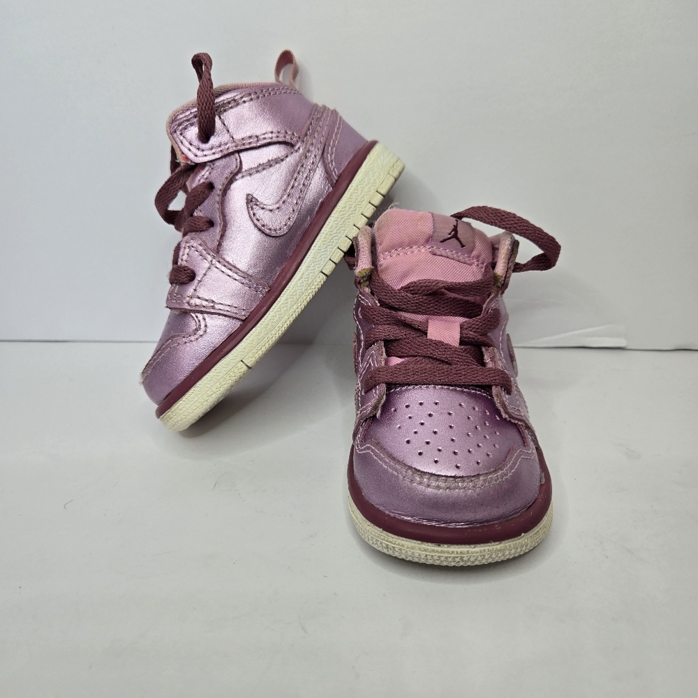 Air Jordan 1 Retro Mid